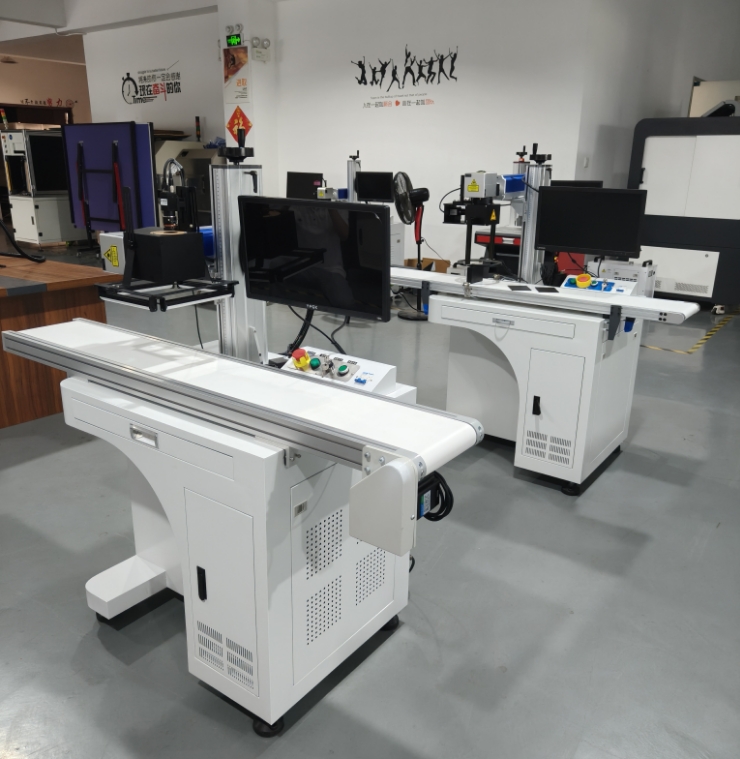 視覺定位激光打標機.jpg